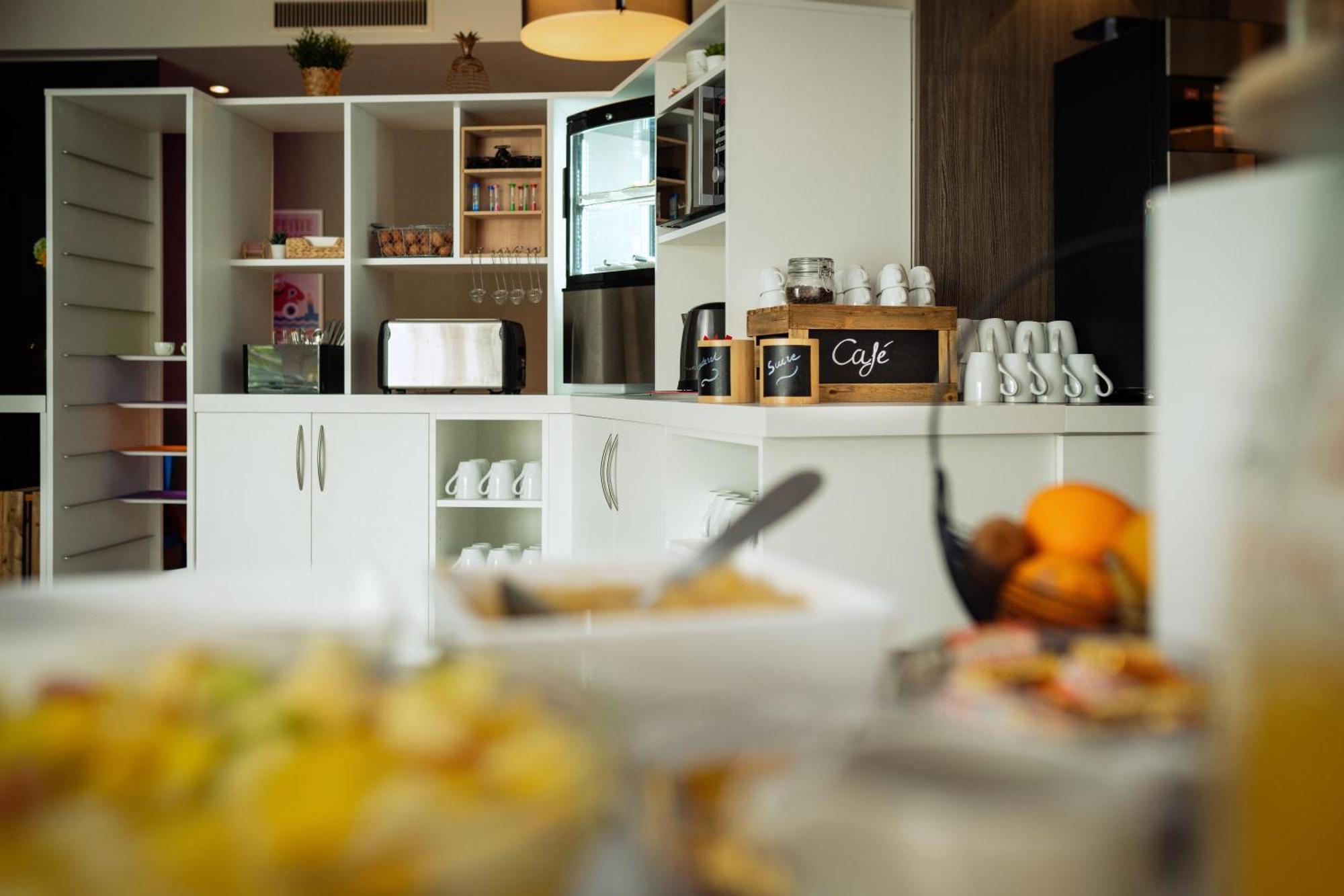 Готель Ibis Styles Les Sables Olonne Екстер'єр фото